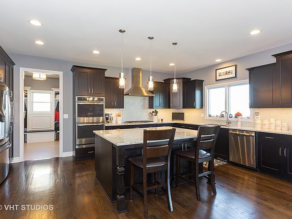 5th image of 27021 Thornwood Blvd