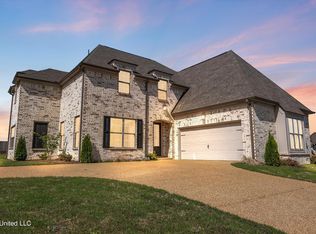 8032 Old Addison Dr, Olive Branch, MS 38654