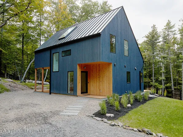 99 Cannon Circle, Woodstock, NY 12498