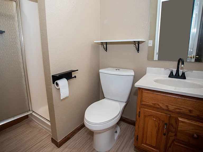 5516 NW Cimarron Dr — Photo 7