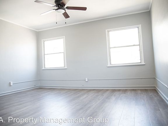4th image of 374 3/4 Loma Dr