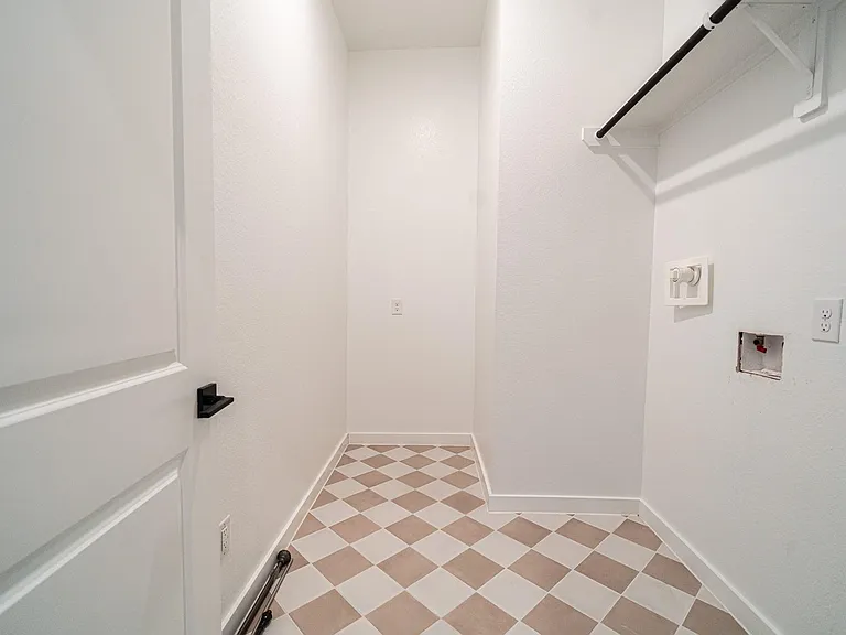 24819 Yellow Spruce Cir — Photo 22