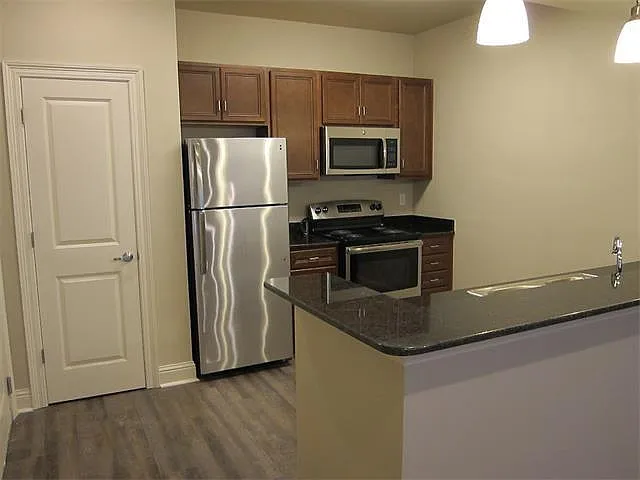 2725 Independence St #303 — Photo 5