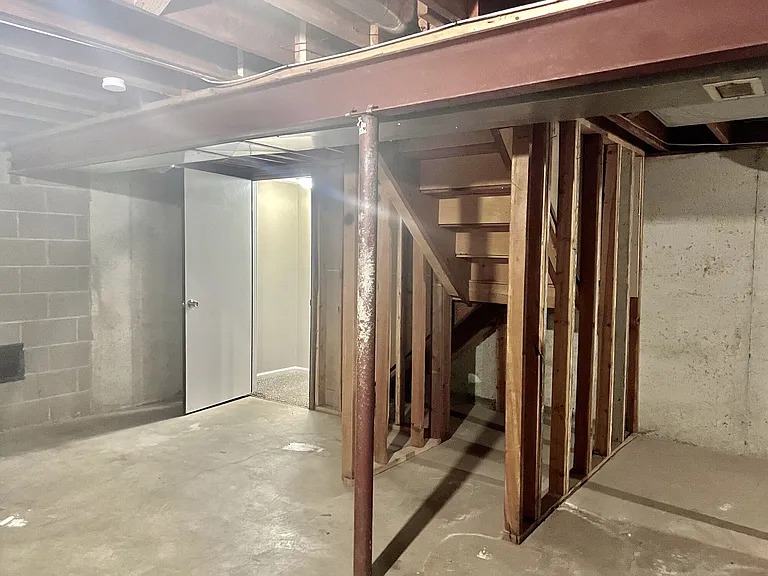 Holmesbrook Townhomes — Photo 13