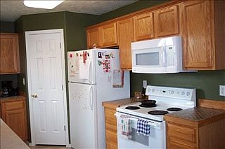 4th image of 2050 Heyburn Ave E