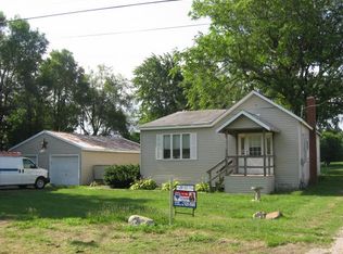 1525 W Elwin Rd, Elwin, IL 62532