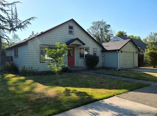 2458 Harris St, Eugene, OR 97405