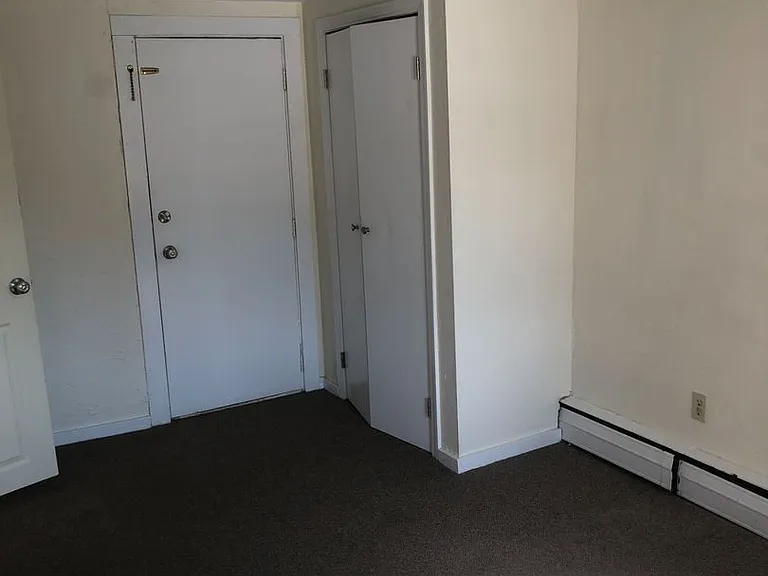 54 Longwood Ave — Photo 7