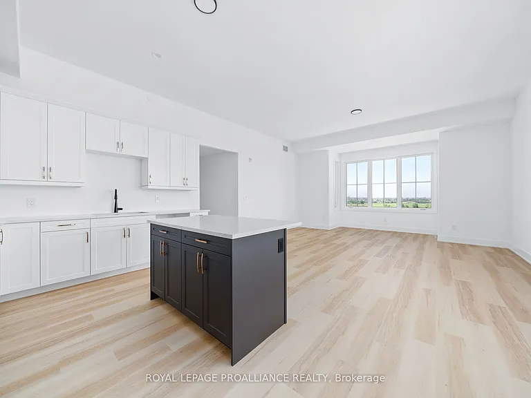 941 Charles Wilson Pkwy #201 — Photo 4