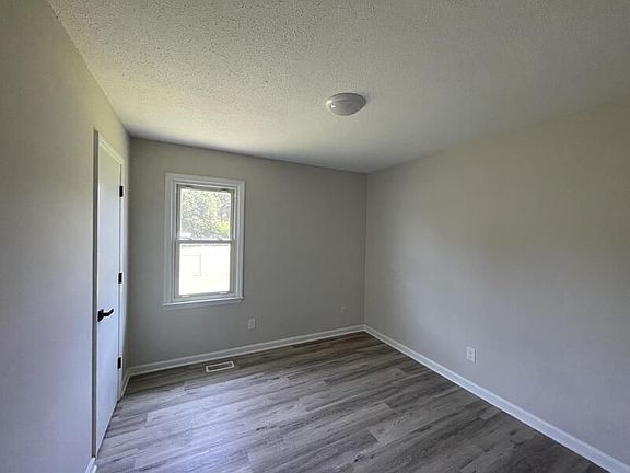 3rd image of 102 Baron Lardon Dr