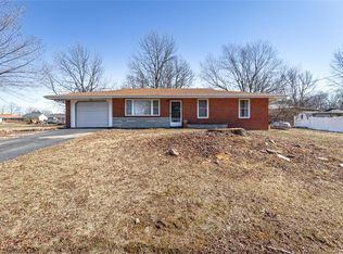 103 N High St, Dixon, MO 65459