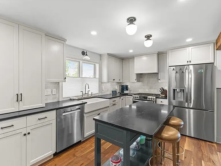 3122 North Ave — Photo 49