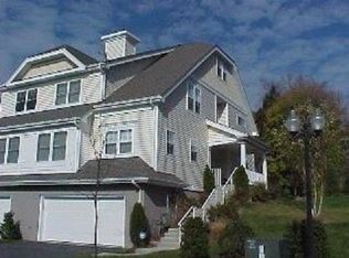21 Roma Orchard Rd, Peekskill, NY 10566