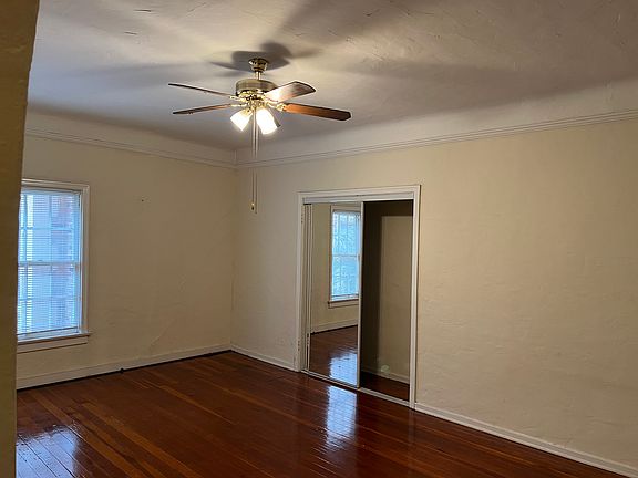 3rd image of 834 S Oxford Ave #D411