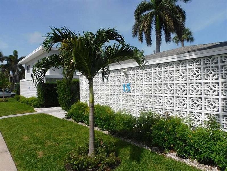 1st image of 15 S Palmway APT 2
