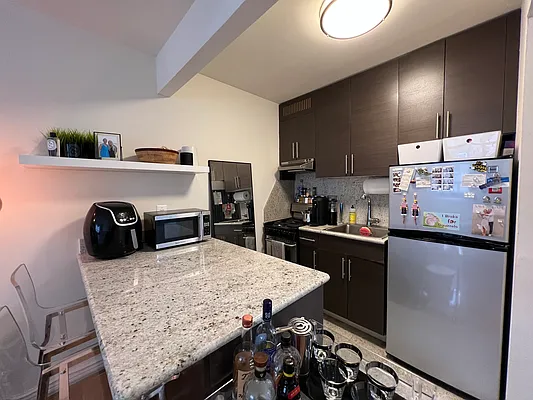 Rented by AZ REALTY NYC LLC | media 14