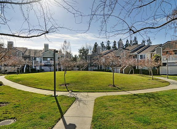 2nd image of 5956 Bridgeport Lake Way