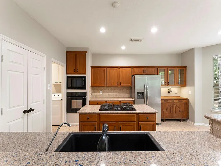 150 W Bristol Oak Cir — Photo 26