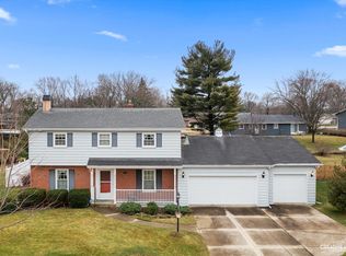 1940 Swarthmore Dr, Aurora, IL 60506