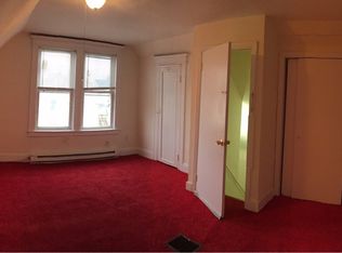 10 Beatrice St, Bridgeport, CT 06607