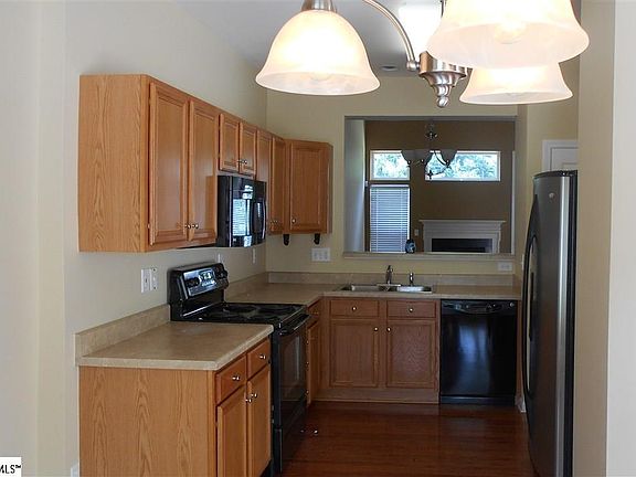 2nd image of 305 Majesty Ct