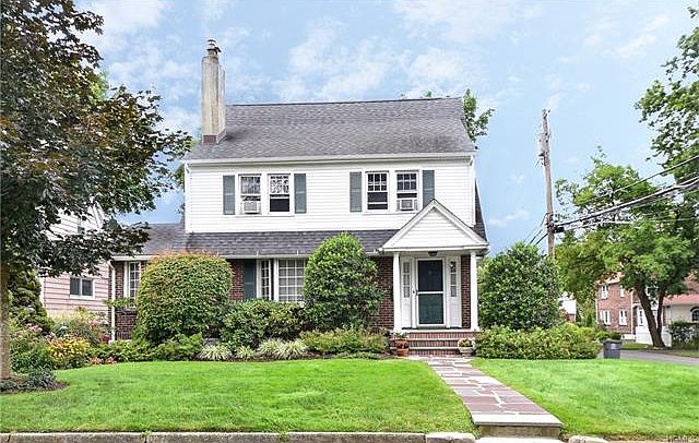 1st image of 70 Smith Ave