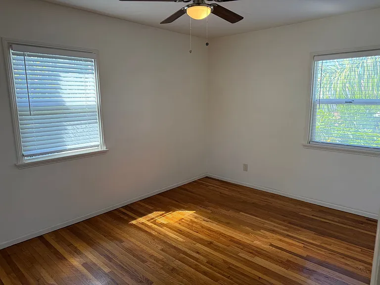 3805 Voltaire St — Photo 11