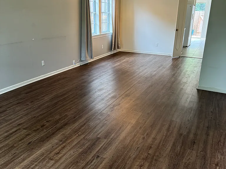 1505 Eastmoreland Ave — Photo 3