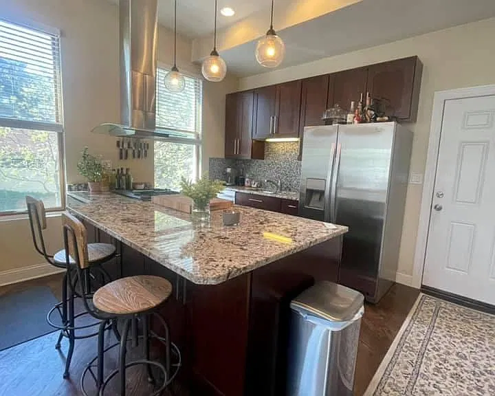 1101 N Winchester Ave #2R — Photo 3