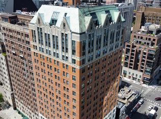 10 W Elm St, Chicago, IL 60610