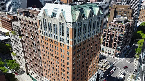 10 W Elm St Photo 1