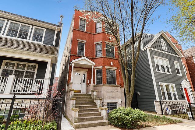 1st image of 1525 W Oakdale Ave APT 3