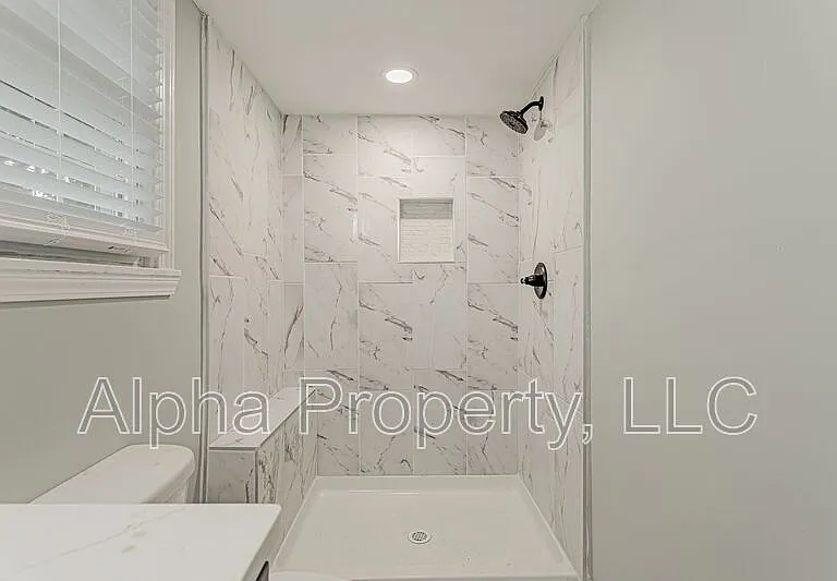 56 Hutchins St — Photo 12