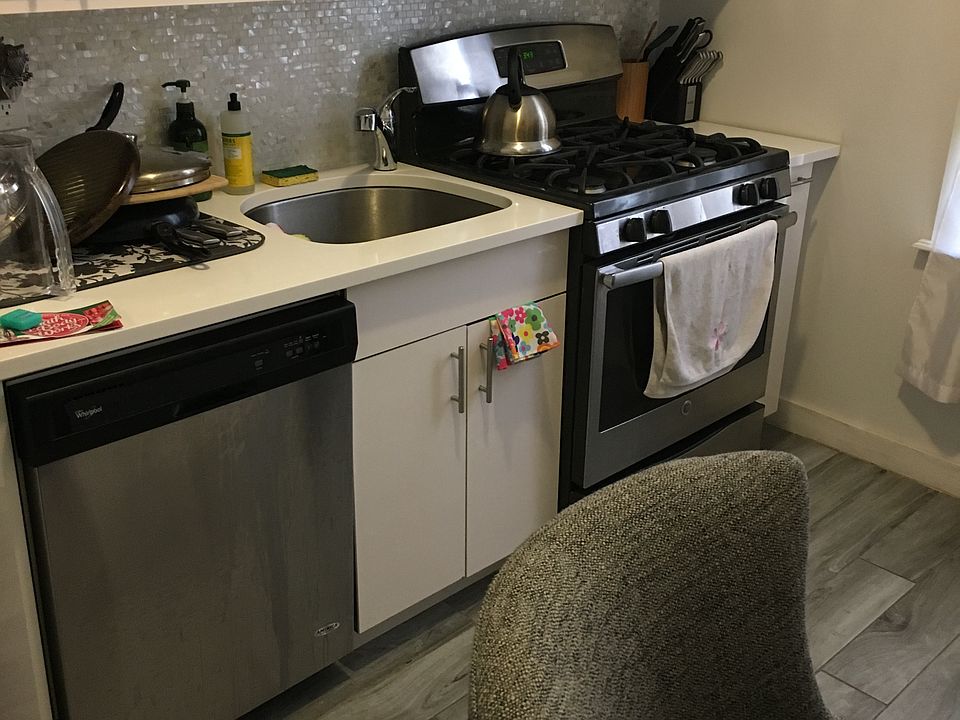 1st image of 2515 24th Ave #2