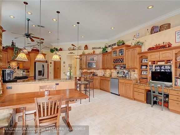 3rd image of 461 NW 118th Way
