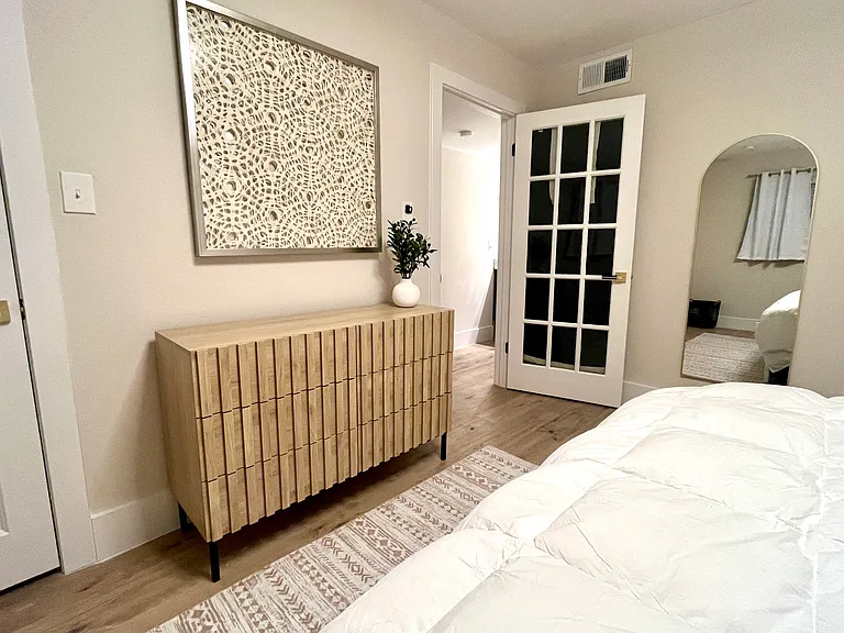 606 Marshall St #30 — Photo 2