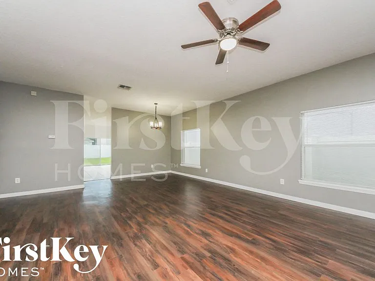 4302 Hidden Meadow Dr — Photo 3