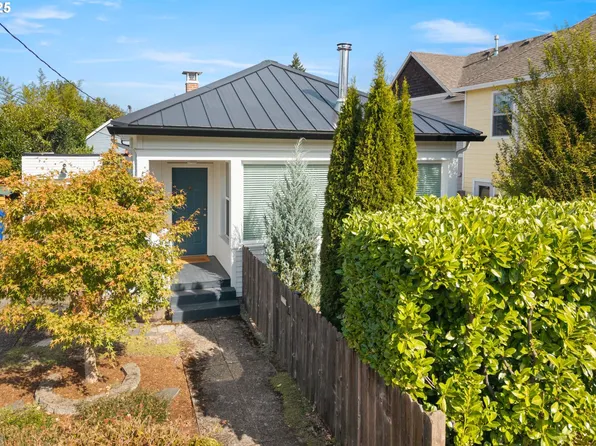 3525 NE Alberta Ct, Portland, OR 97211