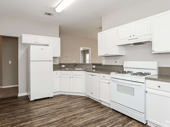 2nd image of 7485 International Village Dr