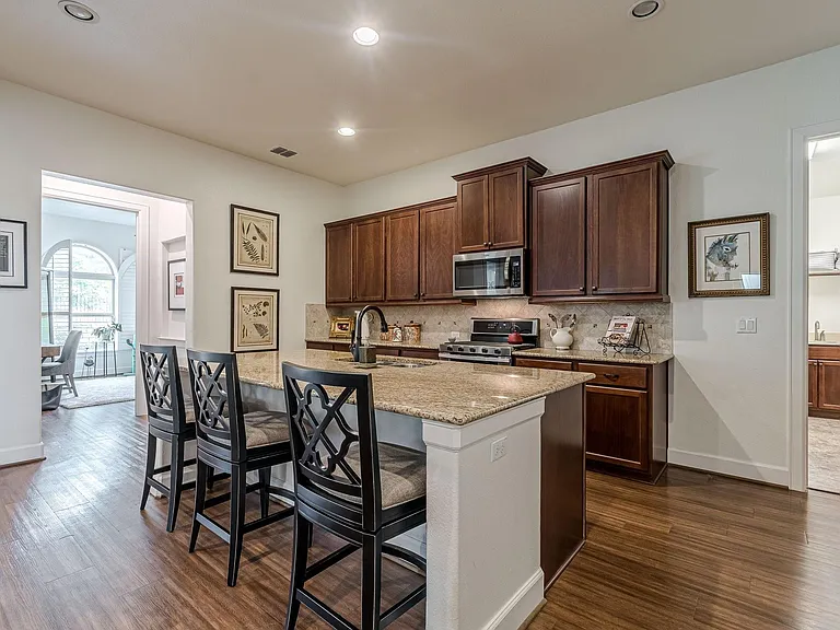 108 Hopping Peach St — Photo 16