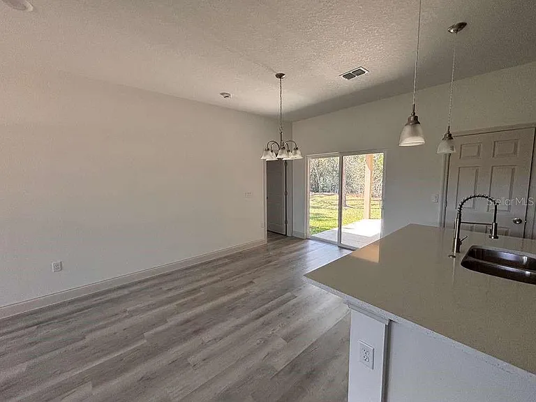 7908 N Galena Ave — Photo 14