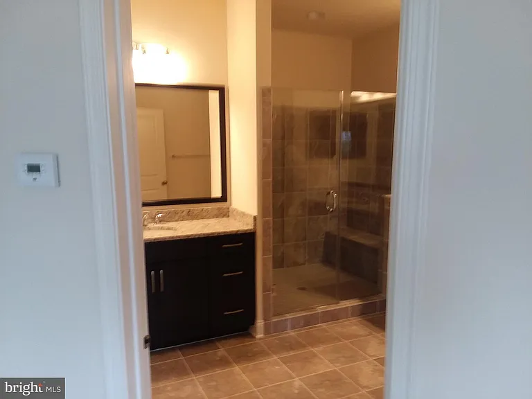 22595 Windsor Locks Sq — Photo 20
