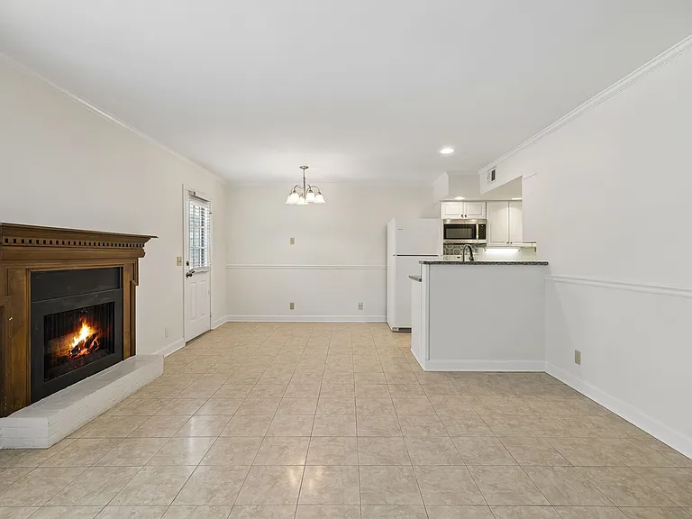 1129 W Main St #8 — Photo 5
