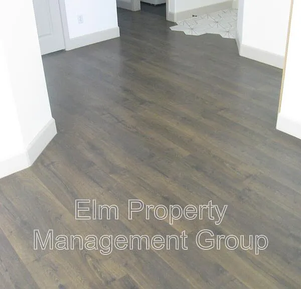 537 W Seneca Ridge Ave — Photo 7