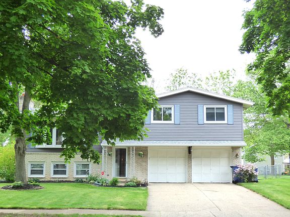2nd image of 3857 Kirkshire Dr SE