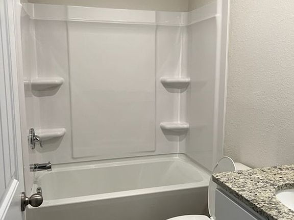 5th image of 6020 Lowe Ln