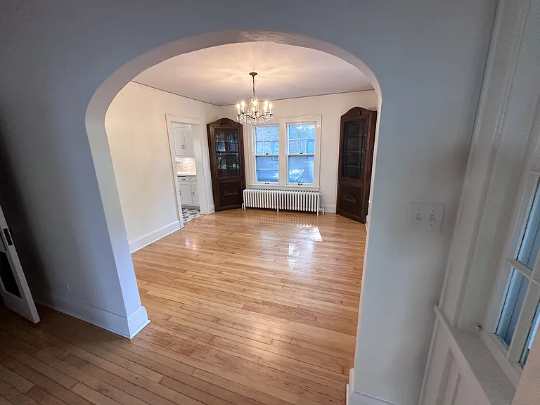 321 Roosevelt Ave — Photo 17