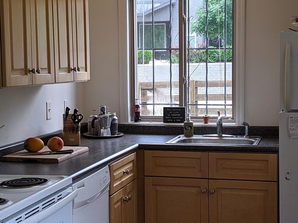 2nd image of 1101 Wade Ave #B