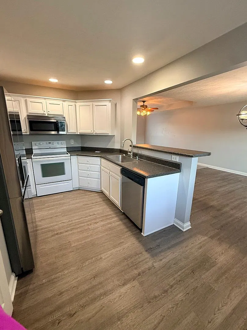 Great home in a well established neighborhood. — Photo 3