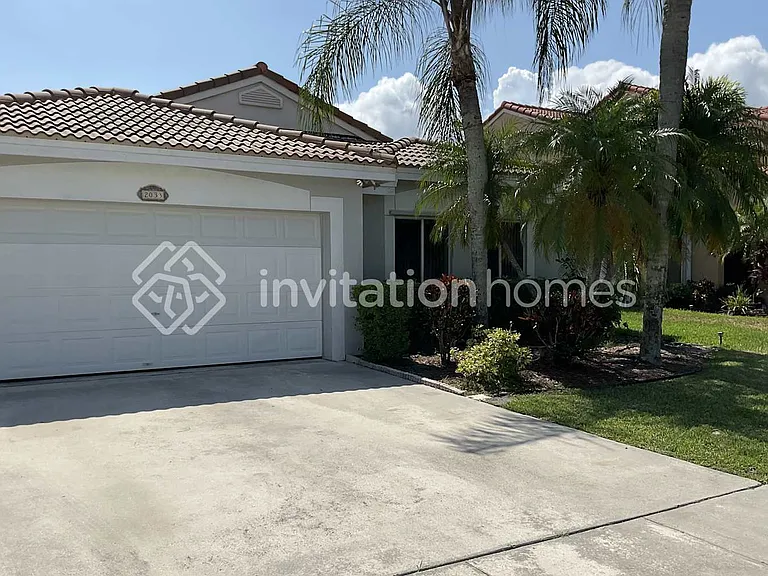 2033 NW 178th Way — Photo 1